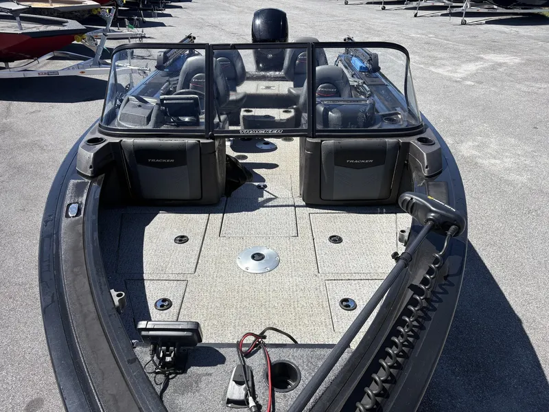 Slide: The Image of 2022 Tracker Targa V19 boat with spacious deck and seating. - 6