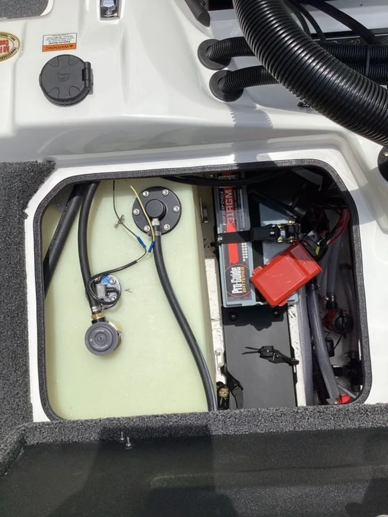 Slide: The Image of Bass Cat Cougar FTD 2026 boat battery and wiring. - 28