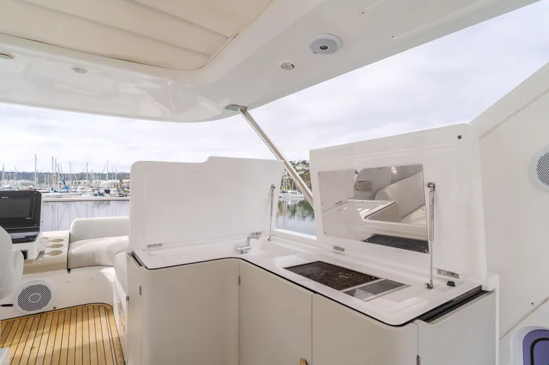 Slide: The Image of Azimut Fly 60 Yacht 2020 with modern outdoor kitchen. - 39