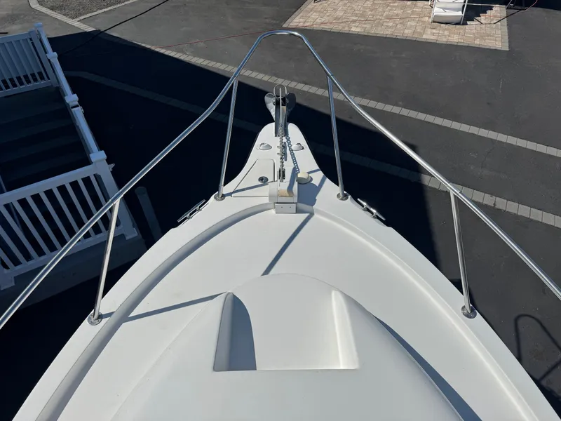 Slide: The Image of Bow of a 2004 Seaswirl Striper 2601 boat. - 4