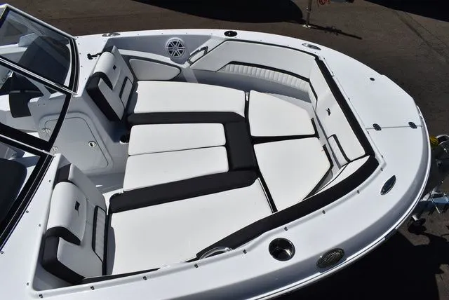 Slide: The Image of Stingray 20 SBX 2026 - 17