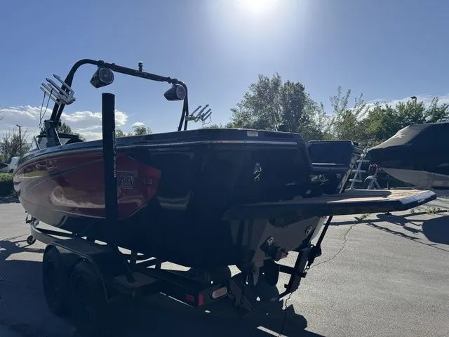 Slide: The Image of Heyday Wake Boats WT-SURF 2020 - 4