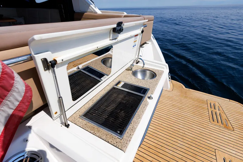 Slide: The Image of Transom Grill Station - 15