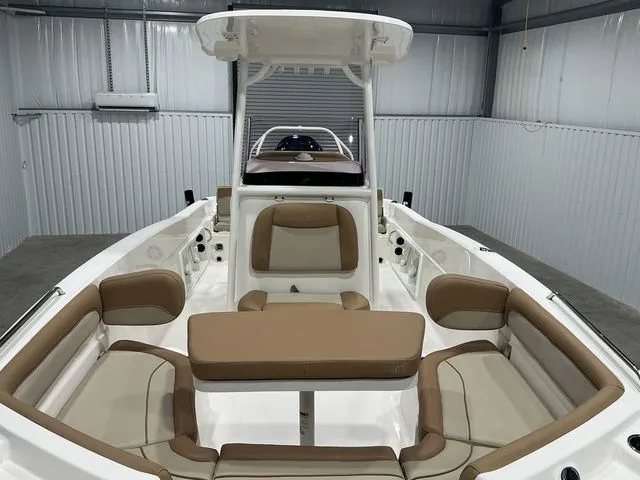 Slide: The Image of NauticStar 231 Hybrid 2023 - 5