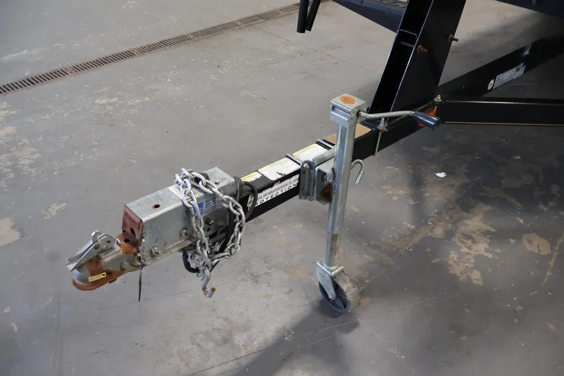 Slide: The Image of Trailer hitch of a 2008 Sun Tracker Party Barge 24 DLX on concrete floor. - 43