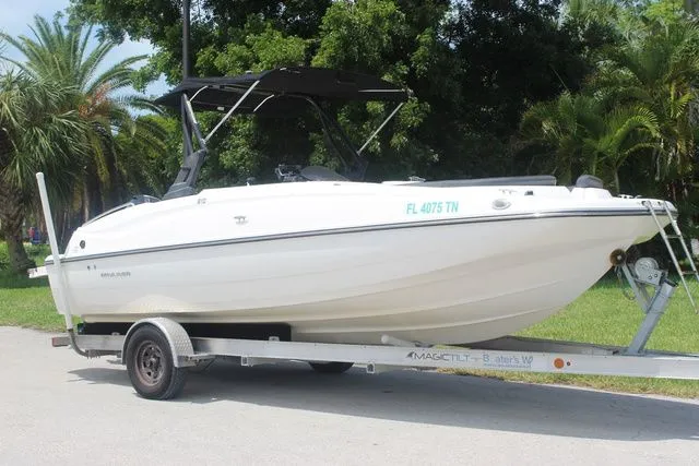 The Image of Bayliner 210 2018 - 1