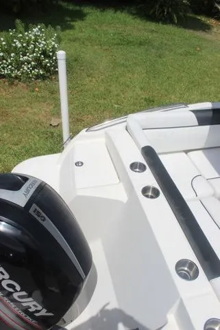 Slide: The Image of Bayliner 210 2018 - 14