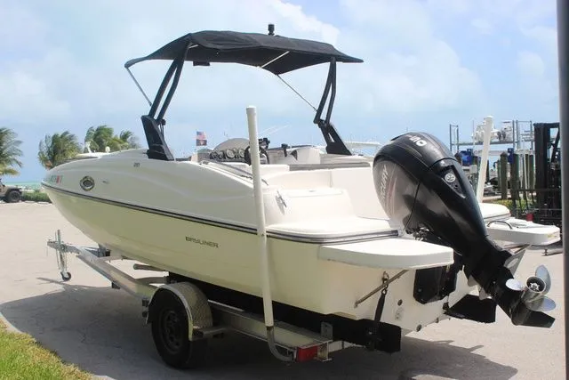 Slide: The Image of Bayliner 210 2018 - 7