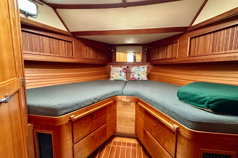 Slide: The Image of Forward Berth - 24