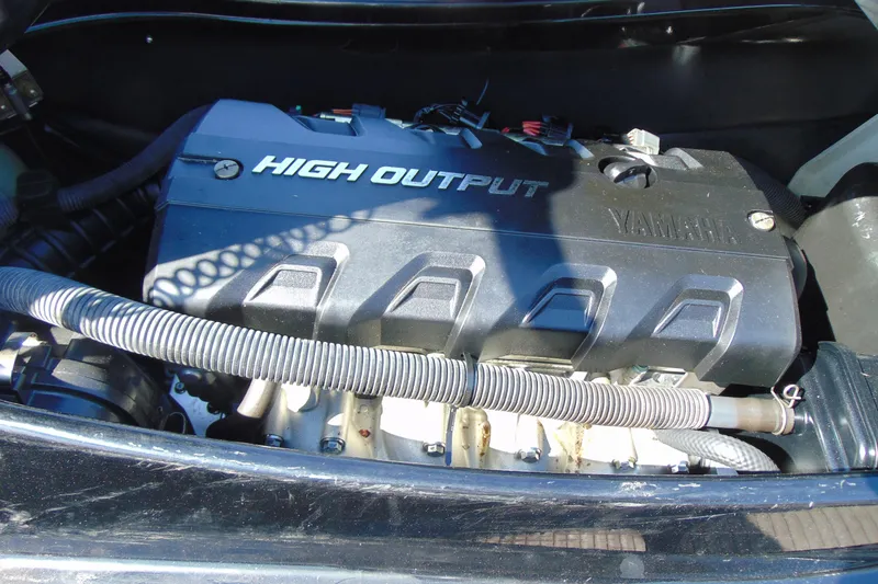 Slide: The Image of 2010 Yamaha WaveRunner FX HO engine, high output, detailed view. - 10