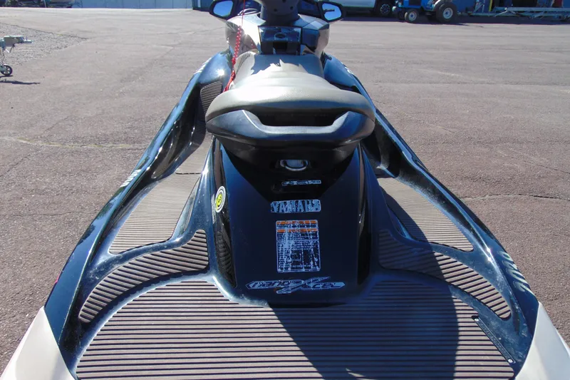 Slide: The Image of 2010 Yamaha WaveRunner FX HO jet ski, rear view on pavement. - 5