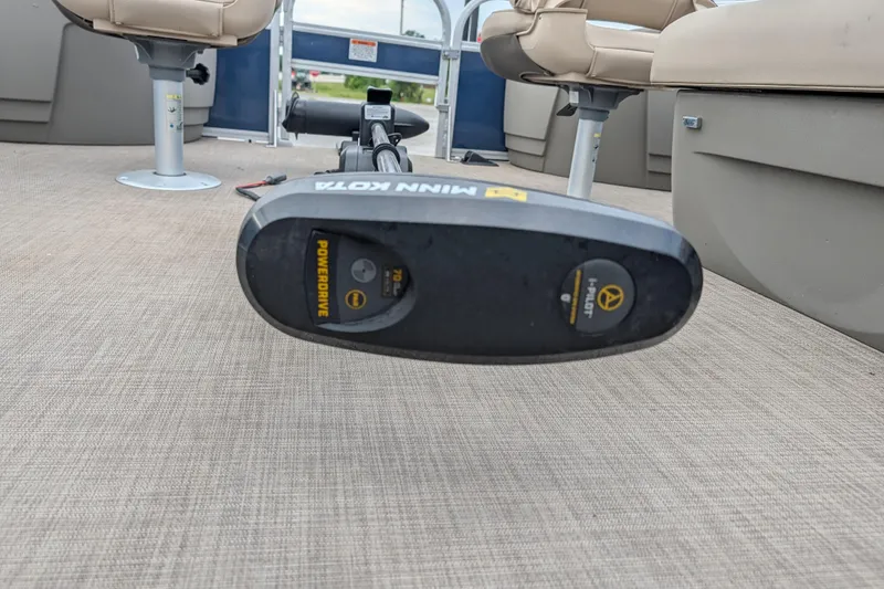 Slide: The Image of 2023 Sun Tracker Fishin' Barge 20 DLX interior with Minn Kota trolling motor. - 39