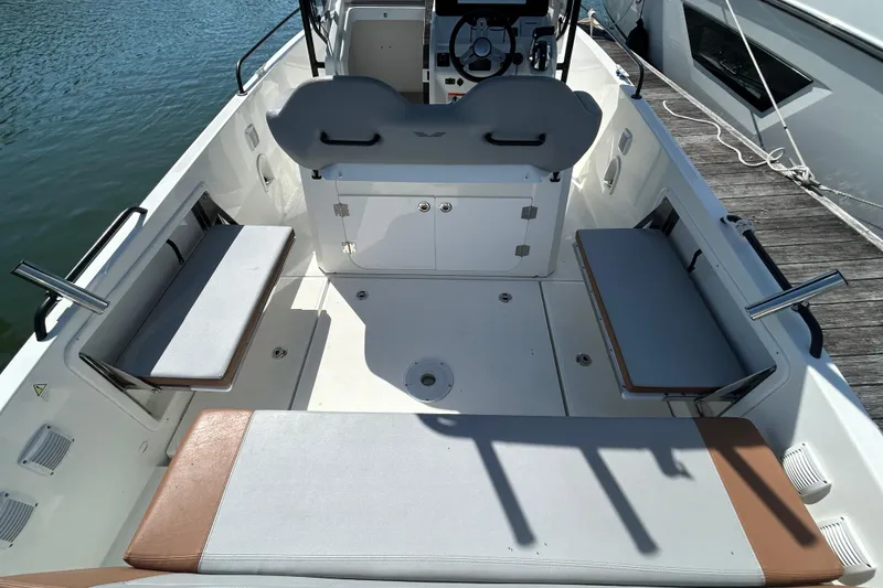 Slide: The Image of Interior of 2023 Beneteau Flyer 8 SPACEdeck with seating benches. - 4