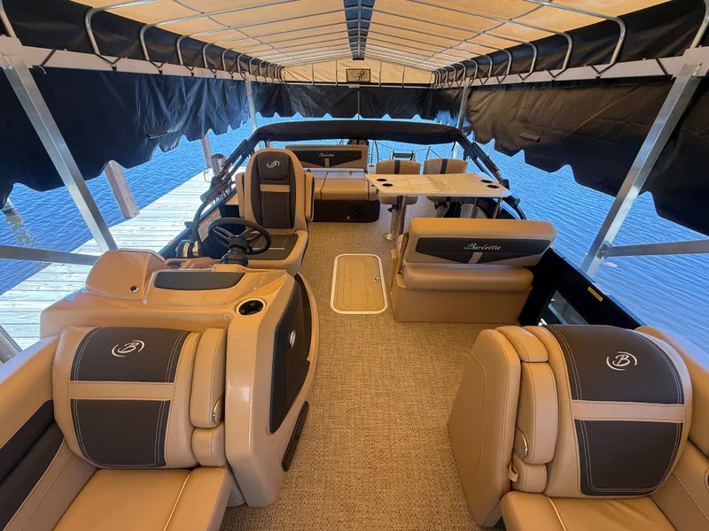 Slide: The Image of Interior of Barletta CABRIO 24 UETT 2024 pontoon boat. - 6
