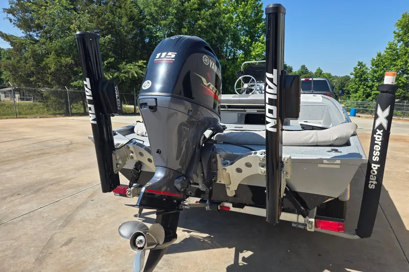Slide: The Image of 2019 Xpress SW20B boat with Yamaha 115 engine and Talon anchors. - 3