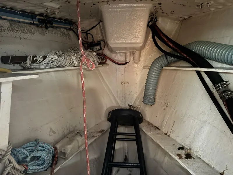 Slide: The Image of Interior of a 1987 Wauquiez Centurion 47 sailboat. - 43