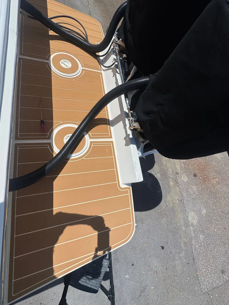 Slide: The Image of Jupiter 31 CC boat with FWD seating, 2006, deck view. - 7