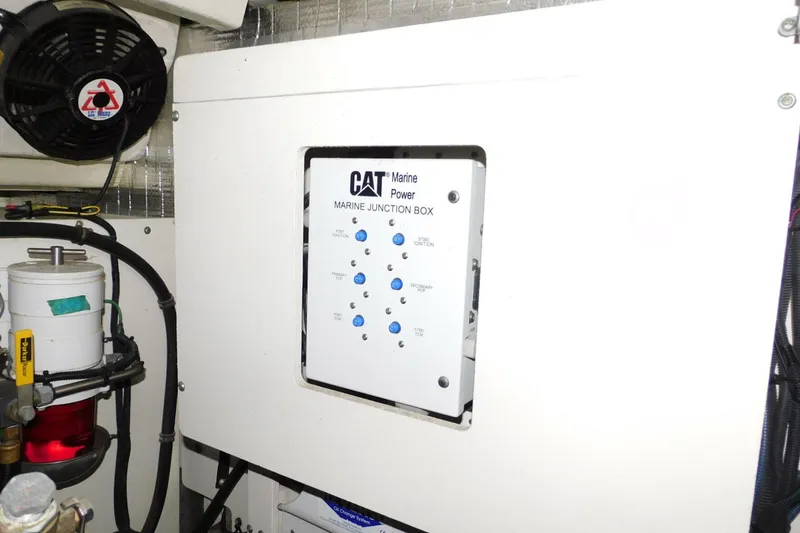 Slide: The Image of CAT Marine Power junction box in 2019 Sea Ray L550 engine room. - 29