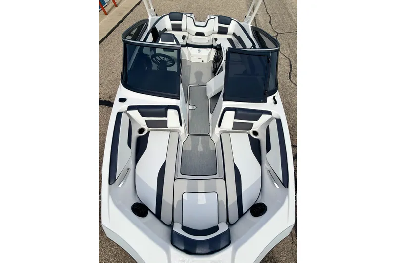Slide: The Image of 2024 Yamaha AR195 boat interior with sleek seating and modern design. - 60
