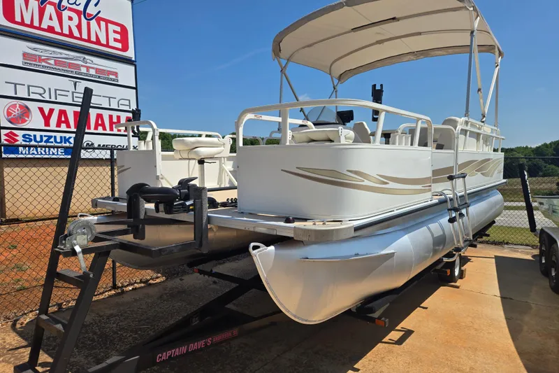 Slide: The Image of 2010 Bentley Pontoons 200 Fish boat on trailer at dealership. - 3