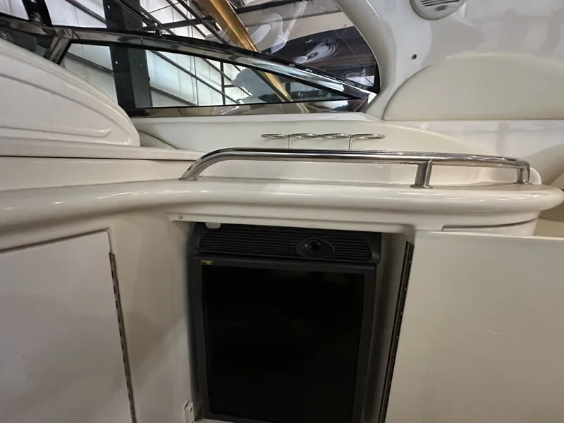 Slide: The Image of Sea Ray 290 Bow Rider 2002 - 10