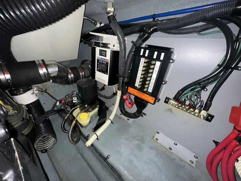 Slide: The Image of Sea Ray 290 Bow Rider 2002 - 31