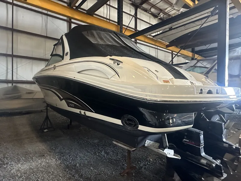 Slide: The Image of Sea Ray 290 Bow Rider 2002 - 4