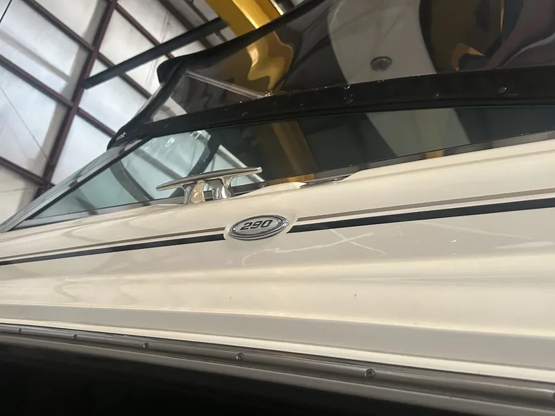 Slide: The Image of Sea Ray 290 Bow Rider 2002 - 6
