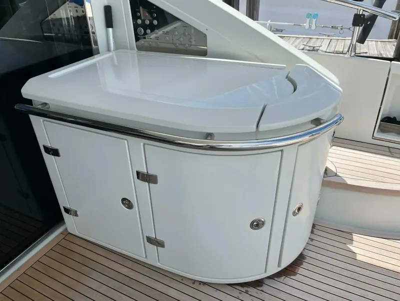 Slide: The Image of Azimut 62S 2008 - 50