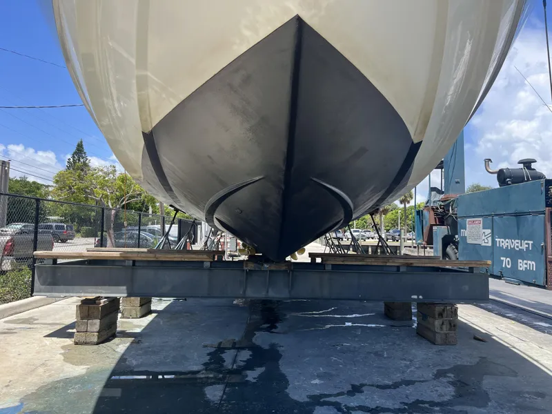 Slide: The Image of Azimut 62S 2008 - 65