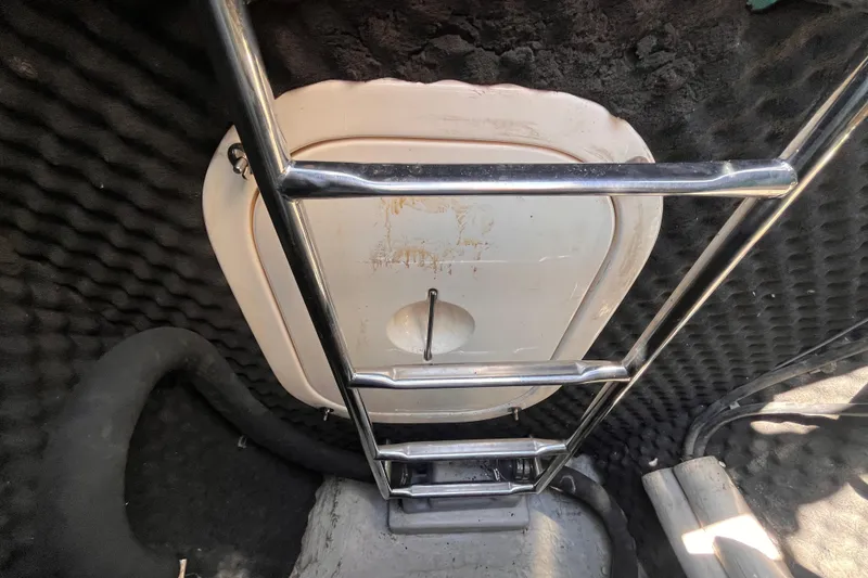 Slide: The Image of Hatch and ladder inside a 2008 Broadblue 415 catamaran. - 68