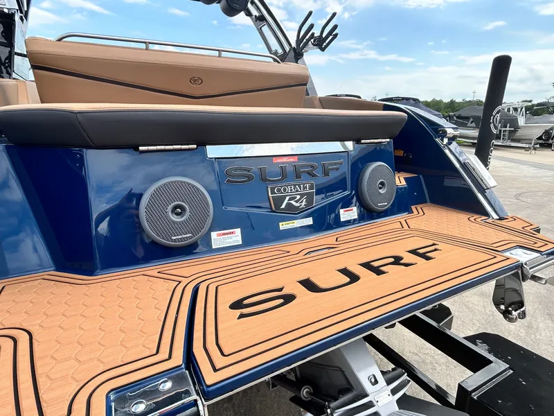 Slide: The Image of Cobalt R4 Surf 2026 - 10