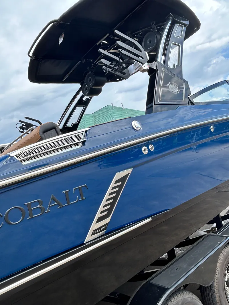 Slide: The Image of Cobalt R4 Surf 2026 - 7