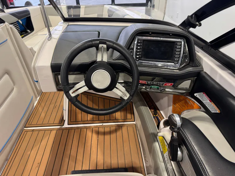 Slide: The Image of Interior of a 2013 Nautique Super Air Nautique G25 boat. - 27