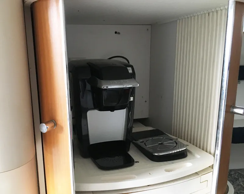 Slide: The Image of Coffee maker in Chris-Craft 320 Express Cruiser, year 1999. - 29