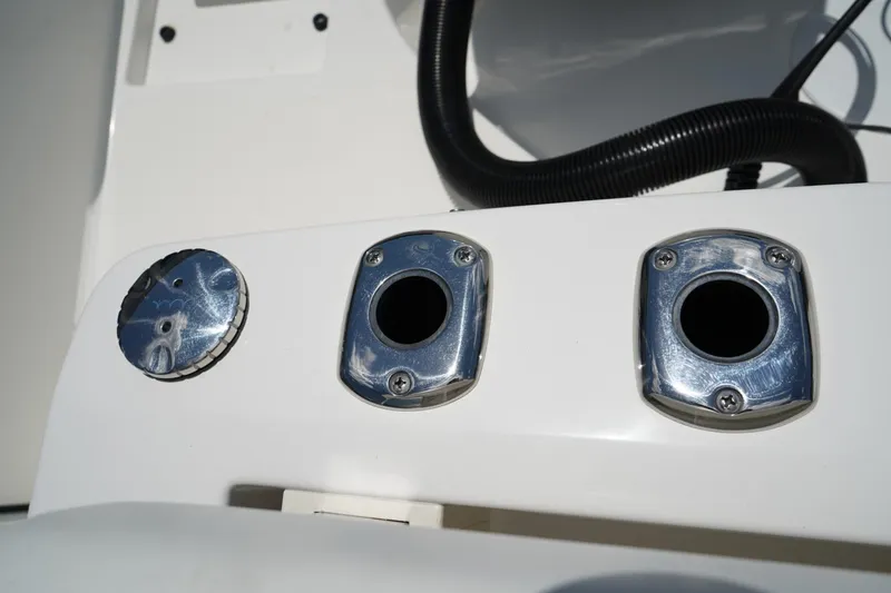 Slide: The Image of Close-up of 2020 Edgewater 262CX Crossover boat fittings and fixtures. - 14