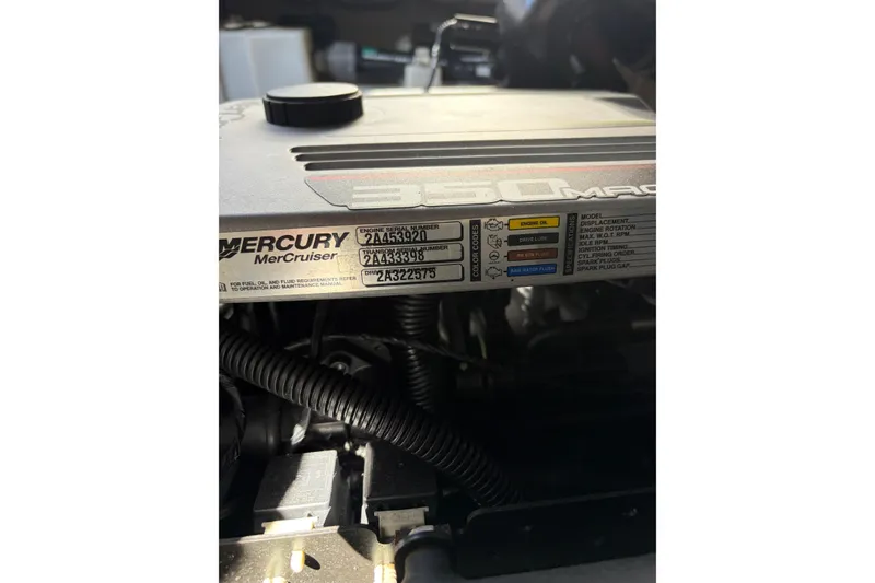 Slide: The Image of Engine of 2015 Sea Ray 280 Sunrunner with Mercury MerCruiser 350 MAG details. - 16