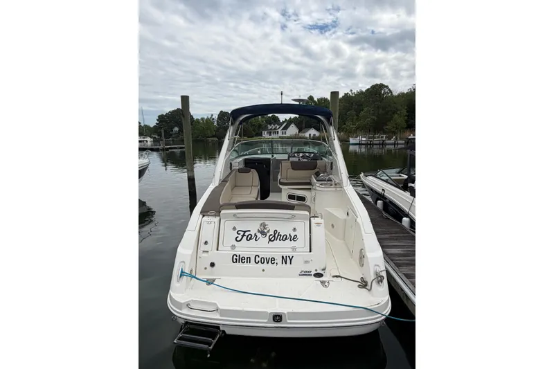 Slide: The Image of Sea Ray 280 Sunrunner 2015 docked at Glen Cove, NY marina. - 4