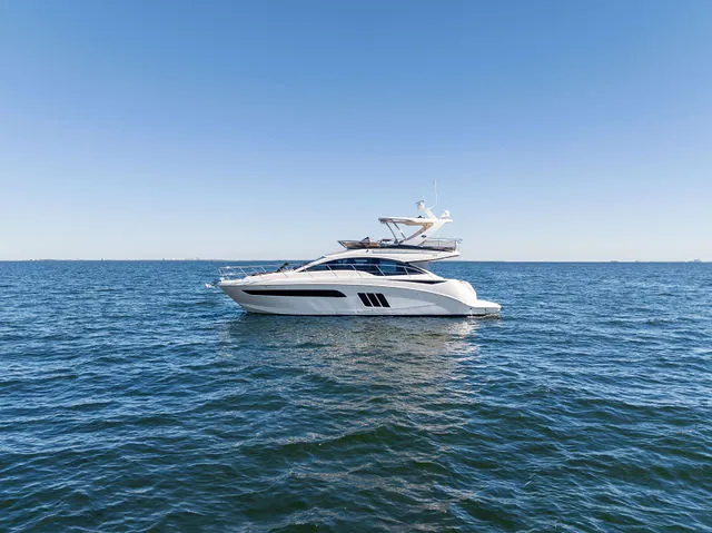 Slide: The Image of Sea Ray 510 Fly 2014 - 66