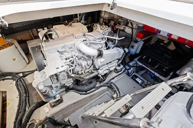 Slide: The Image of Sea Ray 510 Fly 2014 - 53