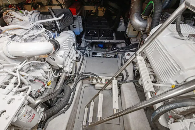 Slide: The Image of Sea Ray 510 Fly 2014 - 56