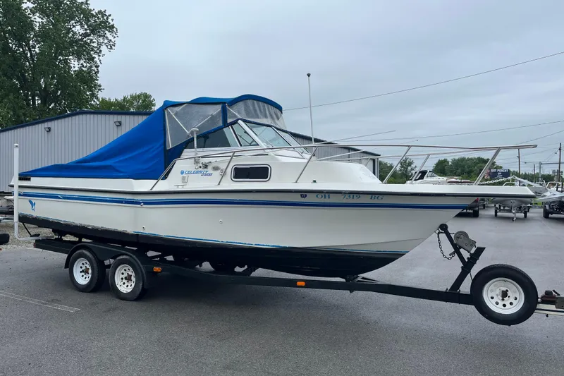 The Image of Celebrity 2500 Fish Hawk 1995 - 1