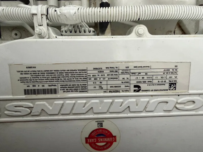 Slide: The Image of Cummins engine in a 2017 Sea Ray Sundancer 400. - 48