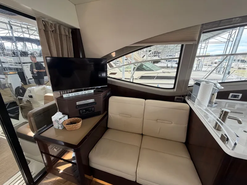 Slide: The Image of Interior of 2017 Sea Ray Sundancer 400 yacht. - 7