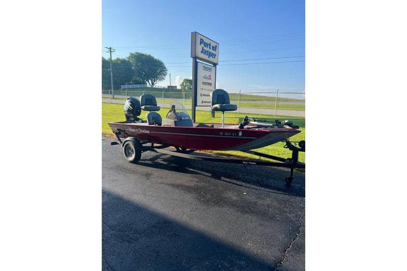 The Image of 2026 Tracker Bass Tracker Classic XL boat on trailer at Port of Jasper. - 1