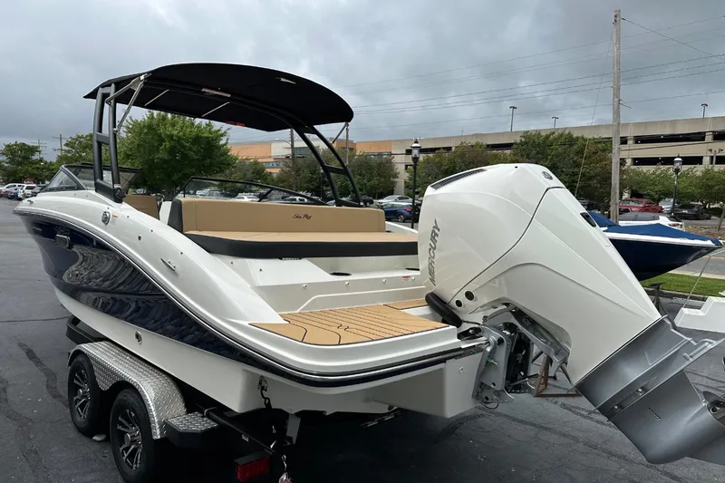 Slide: The Image of Sea Ray SPX 210 Outboard 2027 - 8