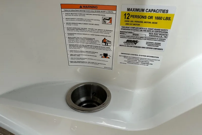 Slide: The Image of Sea Ray SPX 210 Outboard 2027 - 42