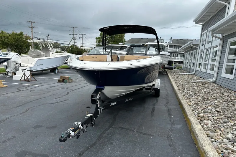 Slide: The Image of Sea Ray SPX 210 Outboard 2027 - 9