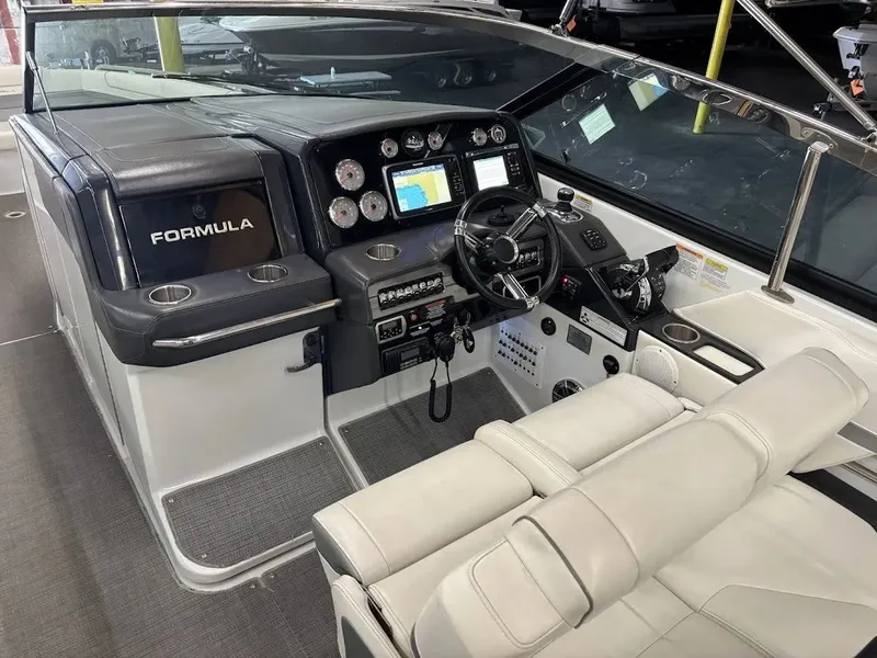 Slide: The Image of Formula 330 Crossover Bowrider 2015 - 11