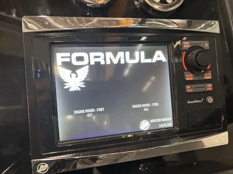 Slide: The Image of Formula 330 Crossover Bowrider 2015 - 5